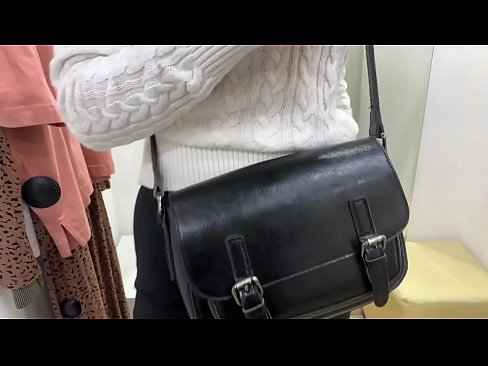 ❤️ Masturbation poblach den ghalla òg FeralBerry le dildo anns an t-seòmar suidheachaidh ❤  Pornografach  aig gd.pornoxlxx.ru