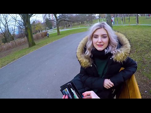 ❤️ Swallows hot cum coigreach airson airgead - blowjob anns a 'phàirc le Eva Elfie ❤  Pornografach  aig gd.pornoxlxx.ru